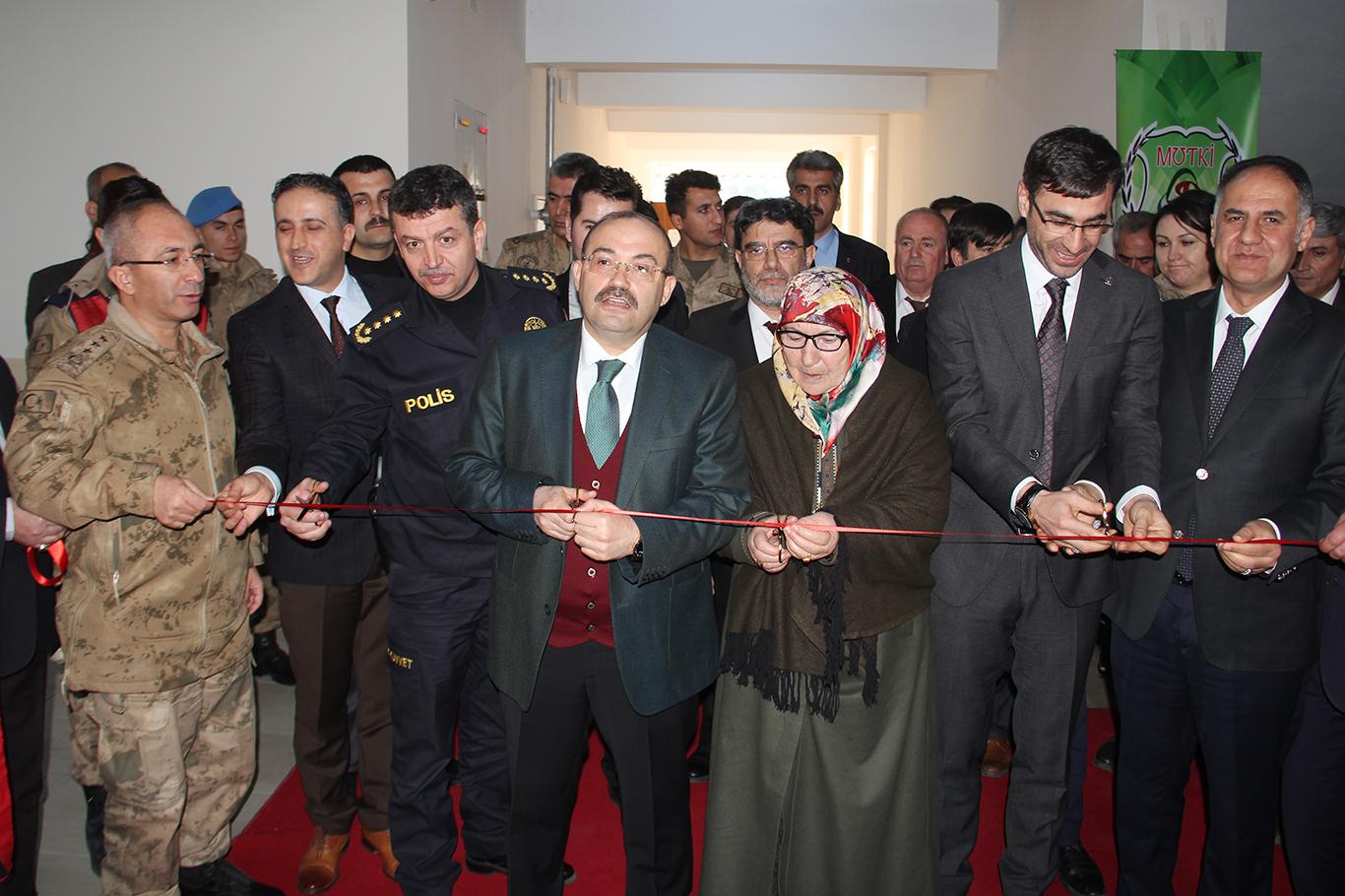 Bitlis'te Z Kütüphane açıldı